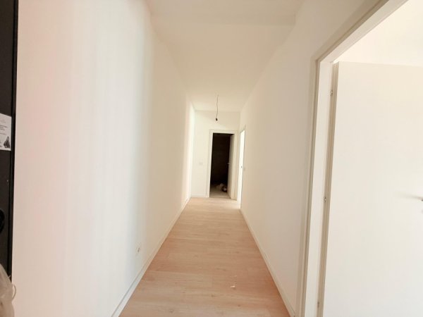 Tirane, jepet me qera apartament 1+1 Kati 9, 65 m² 370 € (Orbitali)
