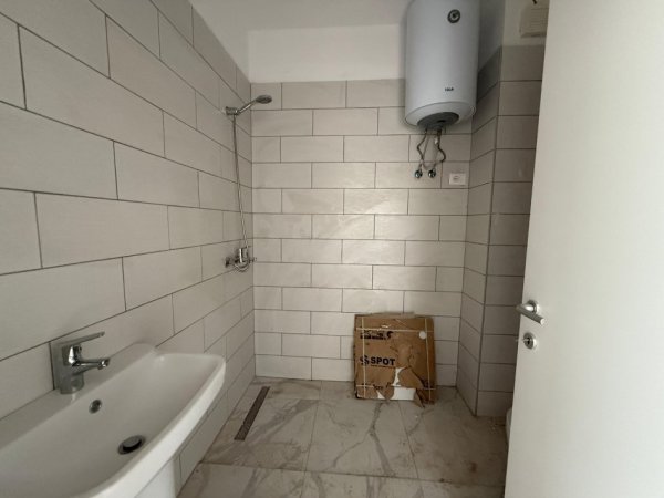 Tirane, jepet me qera apartament 2+1 , 95 m² 470 € (Kompleksi Orbitali)