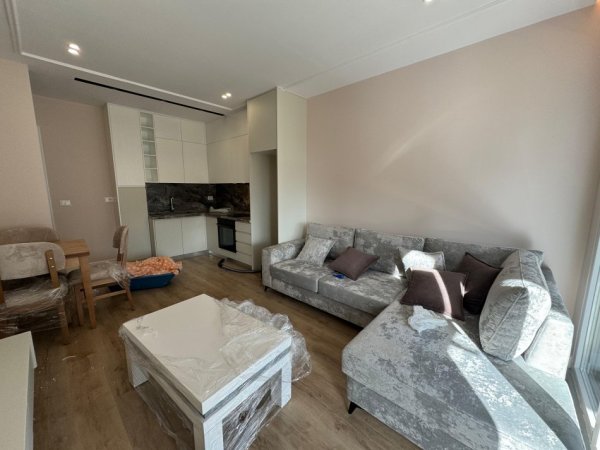 Tirane, jepet me qera apartament 1+1 Kati 6, 550 € 