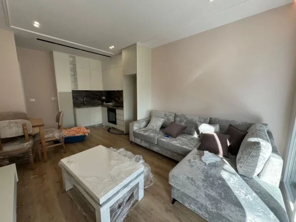 Tirane, jepet me qera apartament 1+1 Kati 6, 550 € 