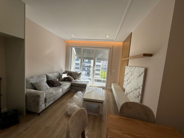 Tirane, jepet me qera apartament 1+1 Kati 6, 550 € 