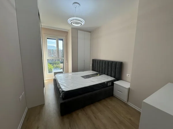 Tirane, jepet me qera apartament 1+1 Kati 6, 550 € 