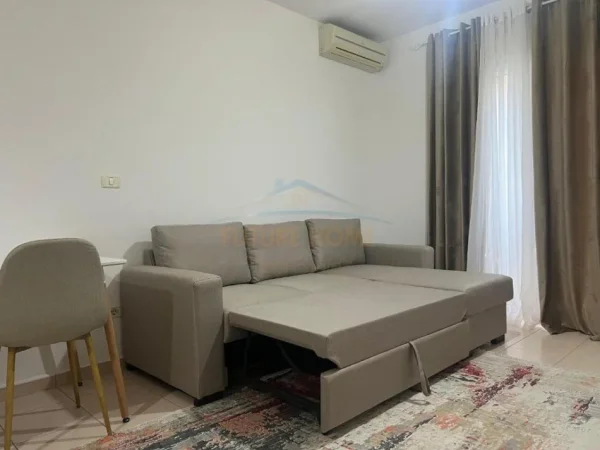 Tirane, shitet apartament 2+1+Ballkon Kati 2, 70 m² (Rruga e Elbasanit)