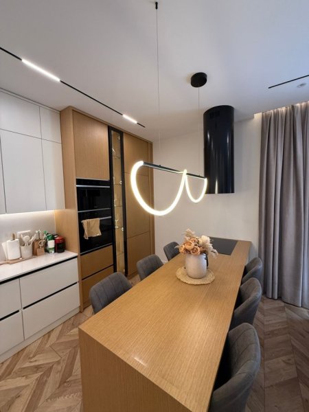 Tirane, shitet apartament 2+1 Kati 3, 107 m² 350.000 € (teg)