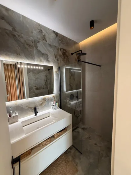 Tirane, shitet apartament 2+1 Kati 3, 107 m² 350.000 € (teg)