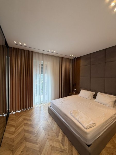 Tirane, shitet apartament 2+1 Kati 3, 107 m² 350.000 € (teg)