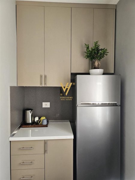 Tirane, jepet me qera apartament 1+1+Ballkon Kati 1, 50 m² 700 € (RRUGA FORTUZI)