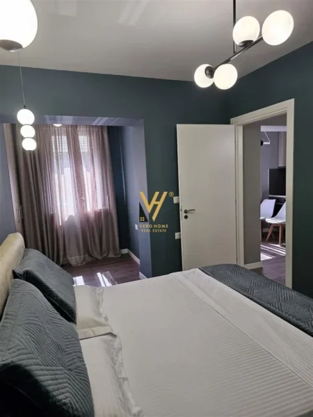 Tirane, jepet me qera apartament 1+1+Ballkon Kati 1, 50 m² 700 € (RRUGA FORTUZI)