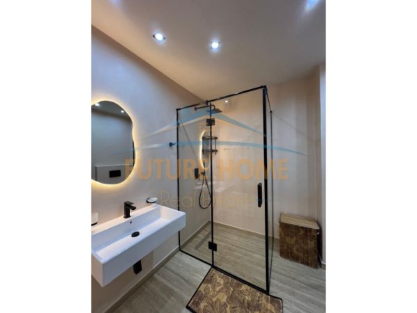 Tirane, jepet me qera apartament 1+1+Ballkon Kati 12, 76 m² 900 € (Bulevardi Gjergj Fishta)