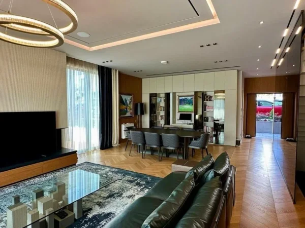 Tirane, shes Vile 3+1+Ballkon Kati 1, 297 m² 1.000.000 € (TEG)