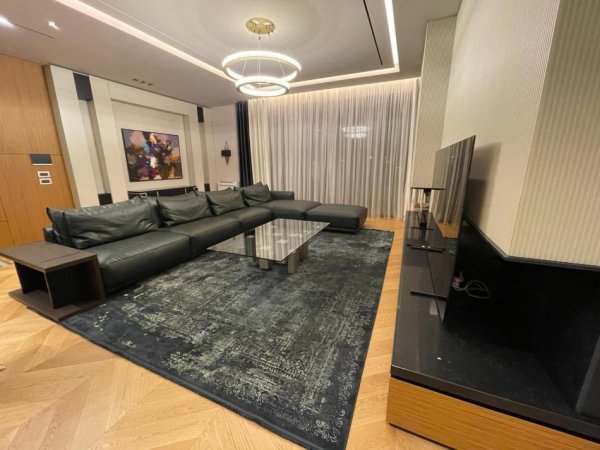 Tirane, shes Vile 3+1+Ballkon Kati 1, 297 m² 1.000.000 € (TEG)