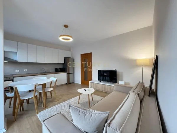 Tirane, jepet me qera apartament 1+1+Ballkon Kati 5, 75 m² 750 € (EL126953)