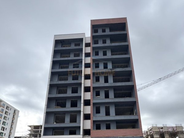 Tirane, shitet apartament 2+1+Ballkon Kati 1, 99 m² 159.000 € (FUSHA E AVIACIONIT)