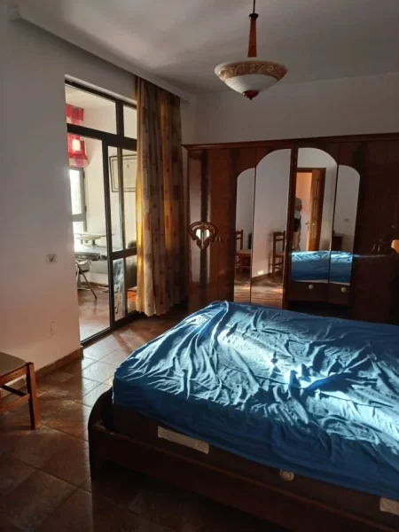 Tirane, jepet me qera apartament 2+1 Kati 8, 110 m², 65000 leke(Selvia)