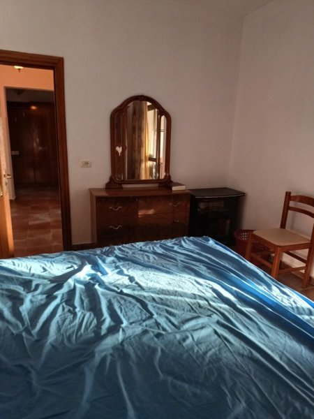 Tirane, jepet me qera apartament 2+1 Kati 8, 110 m², 65000 leke(Selvia)