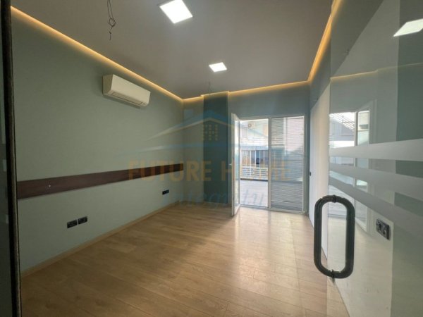 Tirane, jap me qera ambjent biznesi Kati 0, 260 m² 1.800 € (LIQENI I THATE)