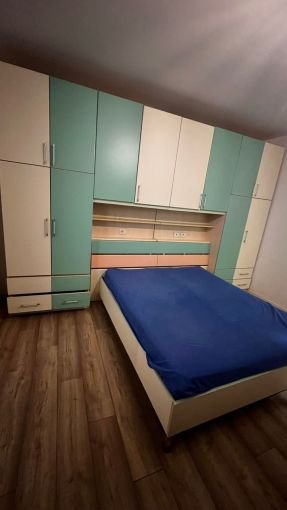 Tirane, jepet me qera apartament 1+1 , 60 m² 500 € (Rruga e barrikadave)