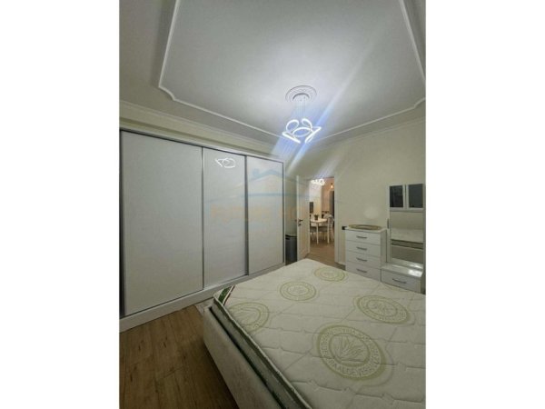 Tirane, jepet me qera apartament 1+1 Kati 3, 75 m² 600 € (Rruga e Dibres ,Tirane)