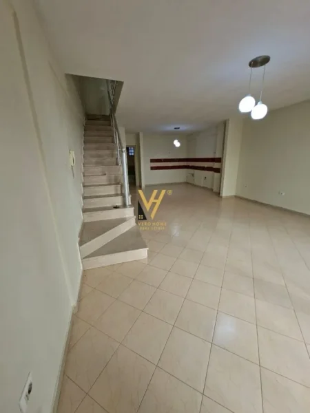 Tirane, shitet apartament Dublex Kati 2, 160 m² 280.000 € (KODRA E DIELLIT 1)