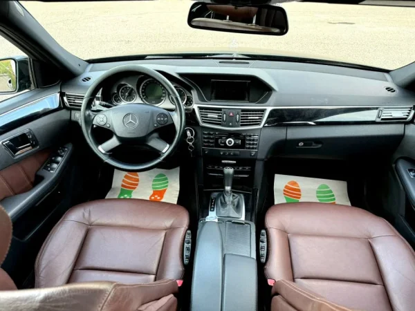 Tirane, shes makine Benz E Class Nafte, e zeze automatik Klima 218.000 km 9.700 €