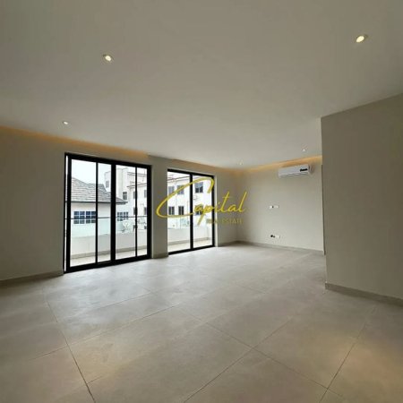 Tirane, jepet me qera zyre Kati 1, 65 m² 750 € (MYSLYM SHYRI)
