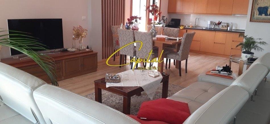 Tirane, jepet me qera apartament 2+1 Kati 2, 150 m² 600 € (FRESKU)
