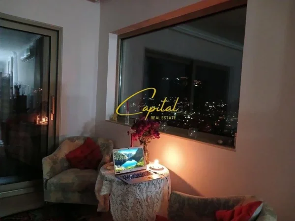 Tirane, jepet me qera apartament 2+1 Kati 2, 150 m² 600 € (FRESKU)