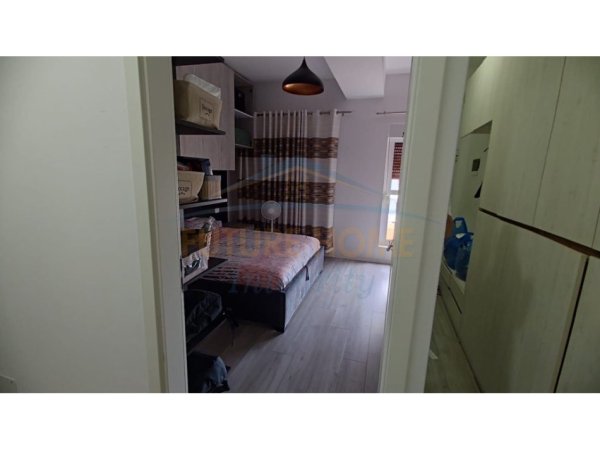 Tirane, shitet apartament 2+1+Ballkon Kati 3, 99 m² 175.000 € (ALI DEMI)