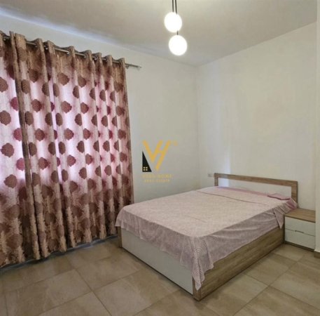 Tirane, jepet me qera apartament 1+1+Ballkon Kati 2, 63 m² 500 € (KOPSHTI BOTANIK)
