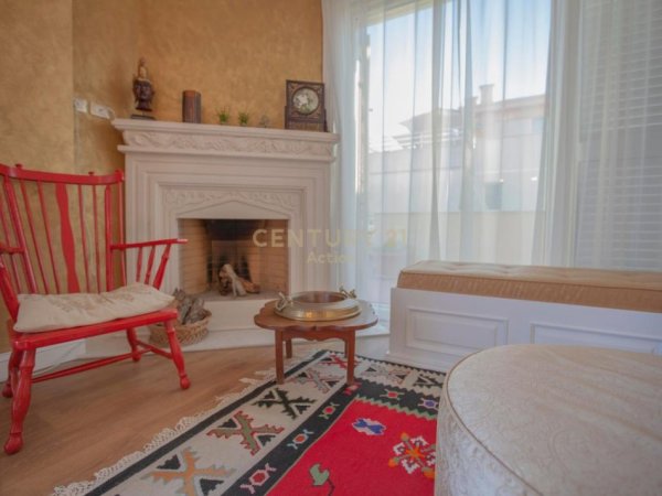 Tirane, jepet me qera apartament 2+1 Kati 6, 190 m² 1.950 € (Liqeni Thate)