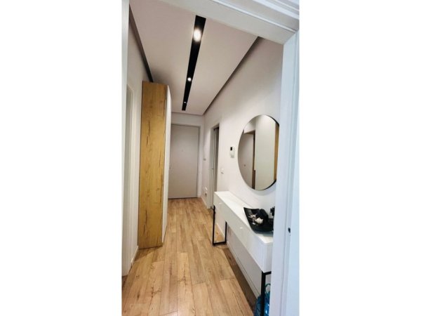 Tirane, shitet 1+1+Ballkon Kati 4, 73 m² 199.000 € (zogu zi)