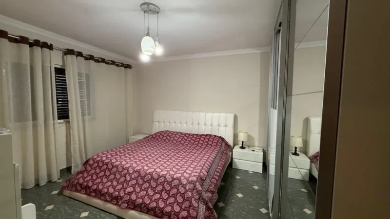 Tirane, jepet me qera apartament 3+1 Kati 3, 121 m² 750 € (komuna parisit)