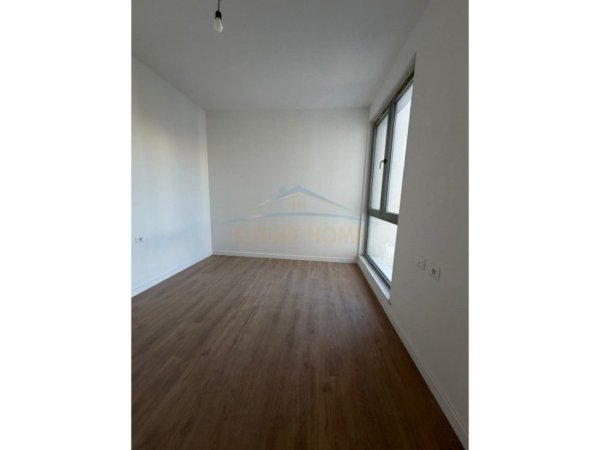 Tirane, jepet me qera Vile 4+1+Aneks , 403 m² 2.500 € 