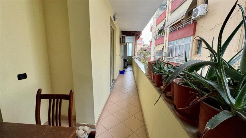 Tirane, jepet me qera apartament 2+1 Kati 2, 85 m² 700 € (Hotel Queen perballe Kristal Center)