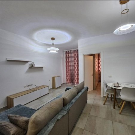 Tirane, jepet me qera apartament 1+1 Kati 2, 63 m² 500 € (kopshti botanik)