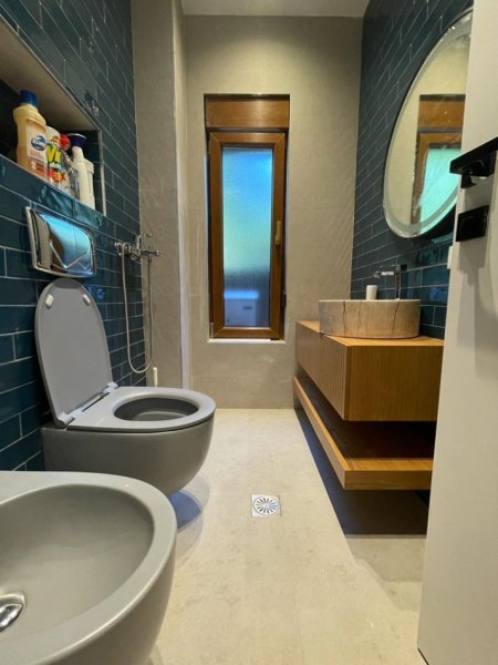 Tirane, jepet me qera Vile 3+1+Aneks+Ballkon , 120 m² 2.500 € (Kompleksi Colombo)