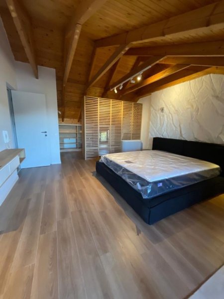 Tirane, jepet me qera Vile 3+1+Aneks+Ballkon , 120 m² 2.500 € (Kompleksi Colombo)