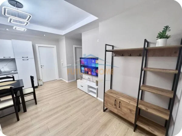 Apartament 2+1+Post parkimi per Qera 800 euro