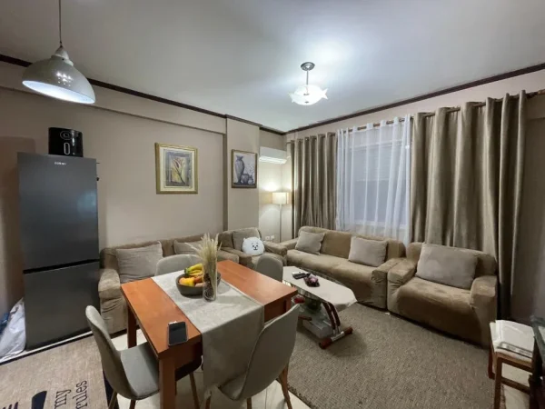 Tirane, shitet apartament+verande | Penthouse 2+1+Ballkon Kati 3, 113 m² 310.000 € (Kristal Center)