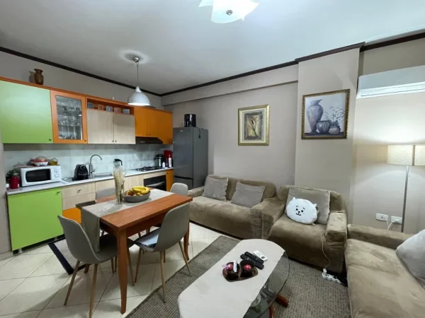 Tirane, shitet apartament+verande | Penthouse 2+1+Ballkon Kati 3, 113 m² 310.000 € (Kristal Center)