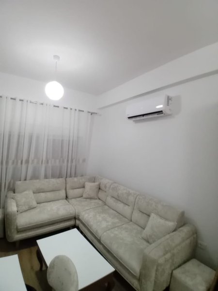 Tirane, jepet me qera apartament 1+1 Kati 7, 60 m² 450 € (Kompleksi Mangalem, në Ali Demi, Tiranë)