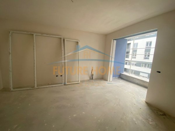 Tirane, shitet apartament 2+1+Ballkon Kati 6, 111 m² 120.000 € 