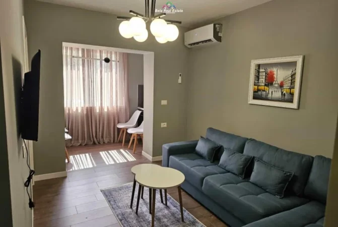 Tirane, jepet me qera apartament 1+1 Kati 1, 50 m² 700 € (Rruga Fortuzi)