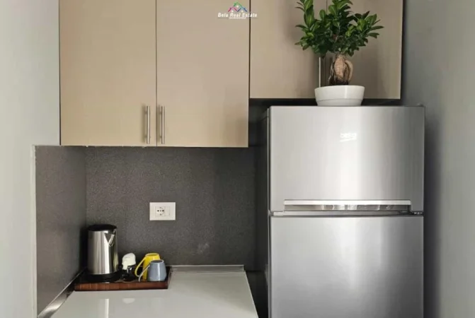 Tirane, jepet me qera apartament 1+1 Kati 1, 50 m² 700 € (Rruga Fortuzi)