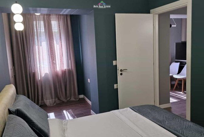 Tirane, jepet me qera apartament 1+1 Kati 1, 50 m² 700 € (Rruga Fortuzi)