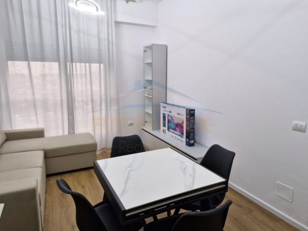 Tirane, jepet me qera apartament 1+1 Kati 3, 45 m² 450 € (Apartamenti ndodhet tek Kompleksi Kaimi)