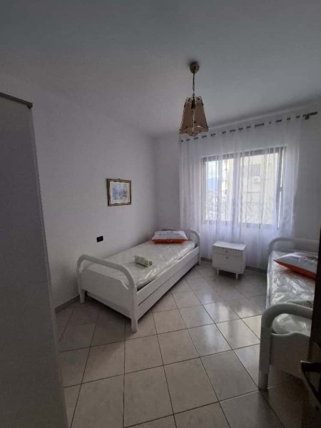 Tirane, jepet me qera apartament 2+1 Kati 4, 104 m² 500 € (Astir ,bar Bohem)