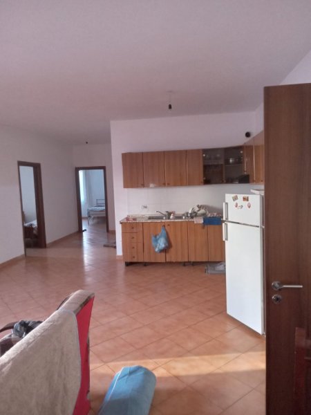 Tirane, shitet apartament 2+1 Kati 3, 115.000 € 