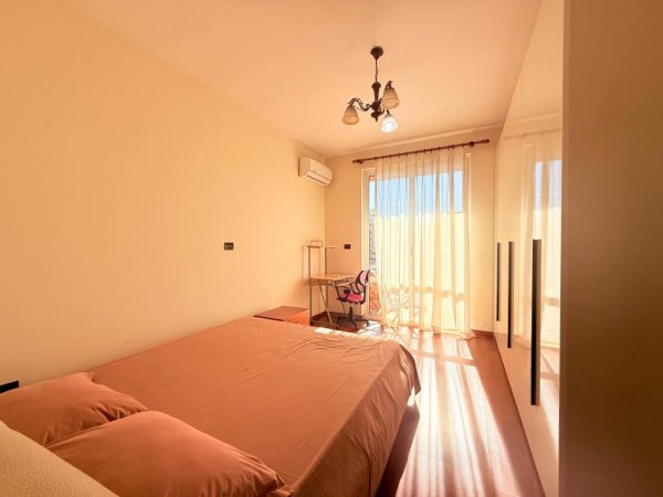 Tirane, jepet me qera apartament 2+1 Kati 7, 120 m² 1.300 € (BLLOK)