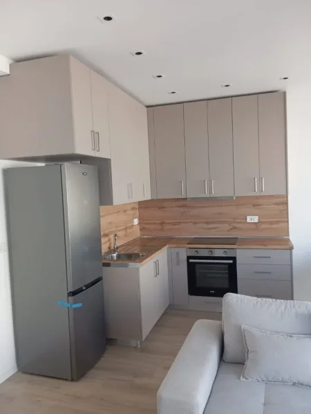 !!Dhene!!Durres, jepet me qera apartament 1+1+Ballkon Kati 4, 70 m² 370 € (Tregu i Madh Industrial)